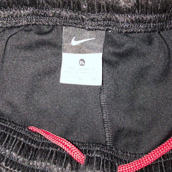 Nike Basketball Shorts - Picture 3 of 3